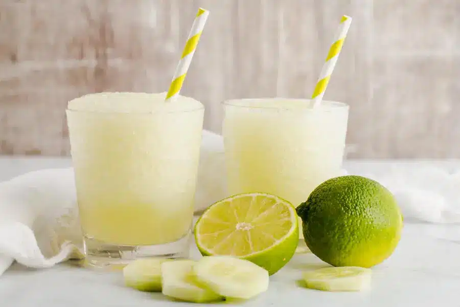 Margarita de pepino y lima keto