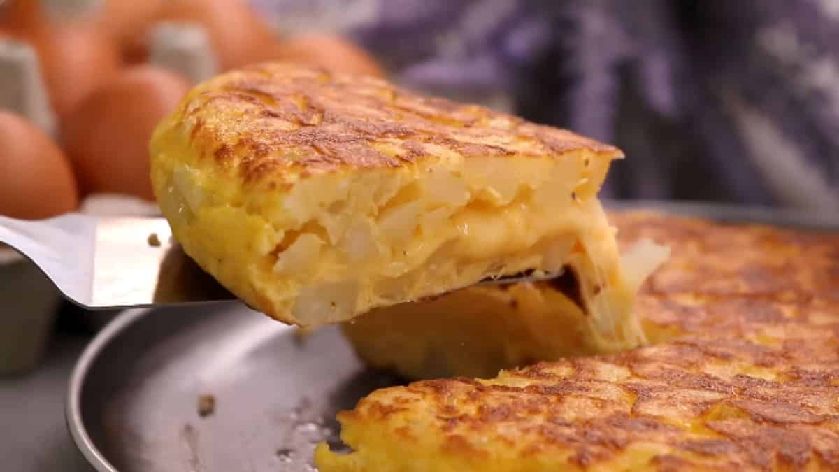 Tortilla cetogénica de tres quesos KETO