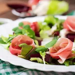 Ensalada con Jamón Serrano y Queso Azul